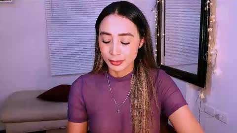 Nycole online show from November 2, 12:36 am