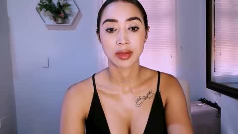 Nycole online show from February 25, 2:15 pm