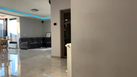 Nicol online show from November 13, 1:32 pm