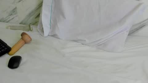 xionela gates online show from January 26, 7:31 pm