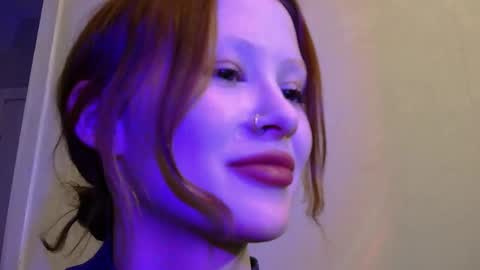 nyra_thira online show from March 5, 8:04 pm