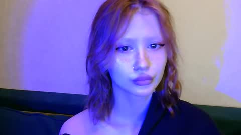 nyra_thira online show from December 4, 1:52 am