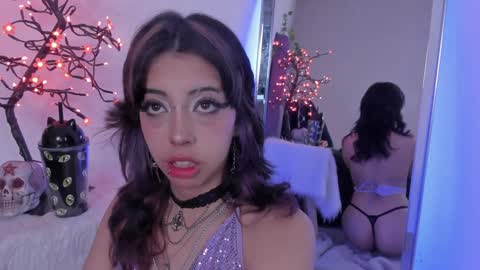   online show from December 6, 4:38 pm