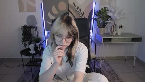 Nyx online show from June 5, 6:52 am
