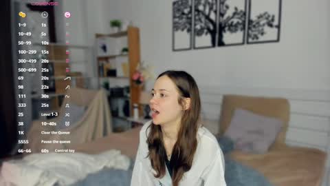 Elis online show from April 4, 8:18 pm