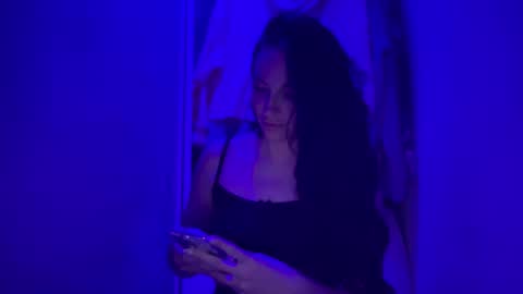 A L A R A  online show from November 27, 2:58 am