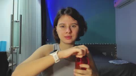 Evie online show from January 10, 12:36 pm