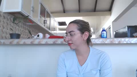 Val online show from January 30, 7:04 pm