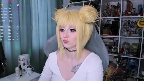 Clementine  Clem  online show from April 3, 9:40 am