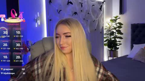 Emma online show from October 31, 1:29 am