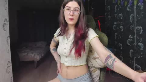 Kmmy online show from April 1, 5:10 pm