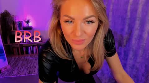 oliva_candy online show from January 11, 11:12 am