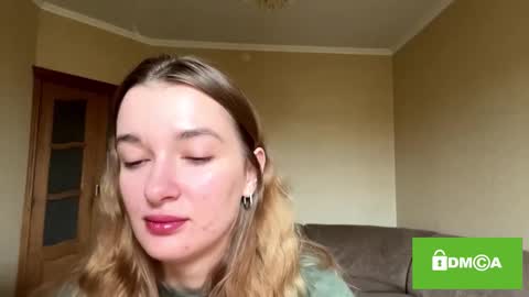 Olivia here online show from October 3, 8:19 am