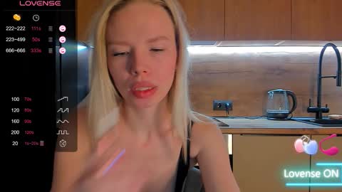 Olivia 3 online show from March 22, 9:21 pm