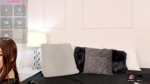olivia_flamme online show from July 5, 11:27 am