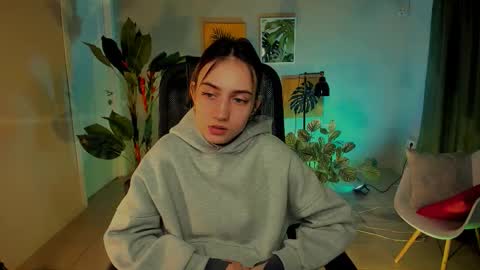 olivia_norton_ online show from September 25, 12:04 pm