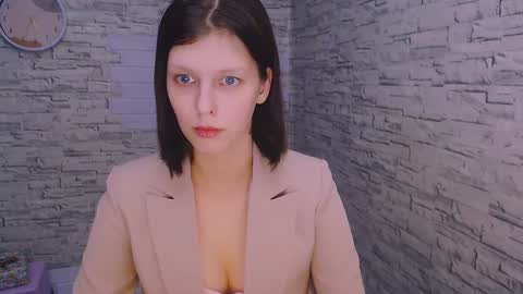 Olivia online show from December 16, 4:27 pm