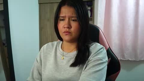 Olivia online show from January 15, 1:17 pm