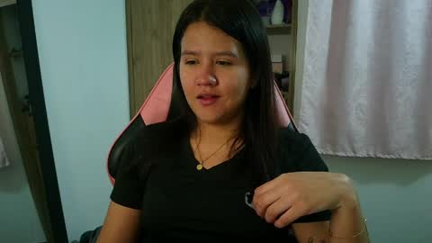 Olivia online show from April 6, 12:06 pm