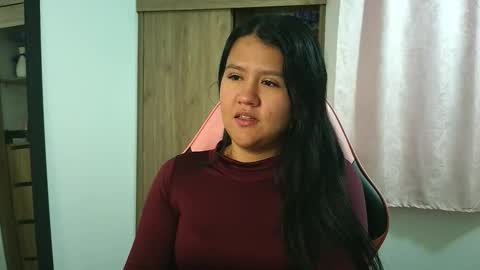 Olivia online show from December 1, 12:30 pm