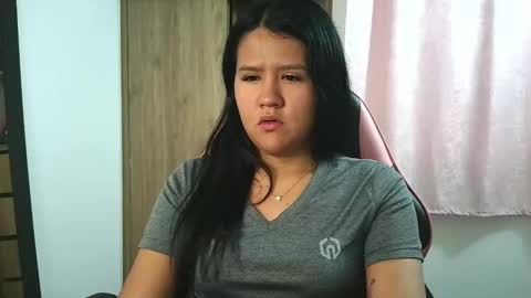 Olivia online show from November 6, 2:01 pm