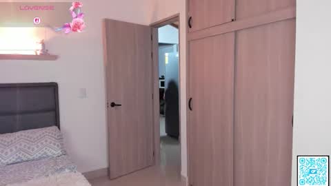 Olivia   40 off online show from September 18, 12:09 am