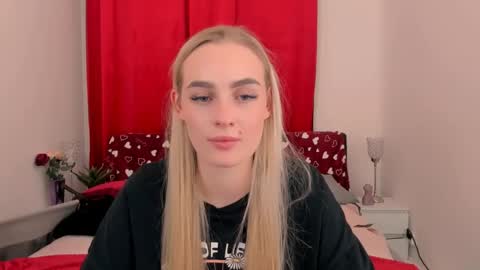 oliviaBeauty online show from February 20, 9:42 pm