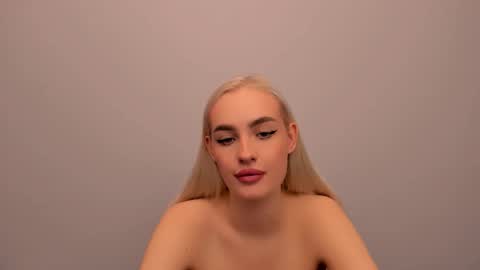 oliviaBeauty online show from January 12, 7:41 pm