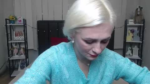 OliviaHorst online show from October 16, 5:43 am