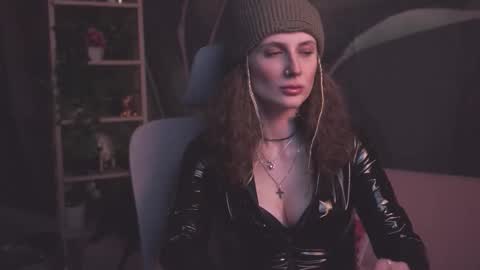 Liv online show from September 12, 8:49 pm