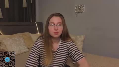 Kylie online show from September 16, 7:55 pm