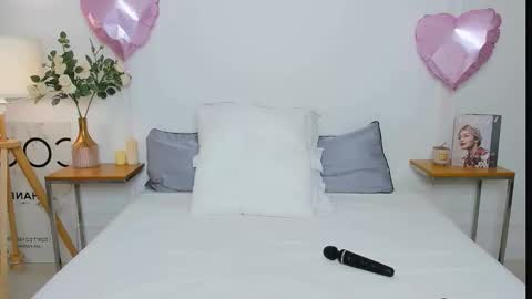 Olivia online show from March 23, 7:03 am