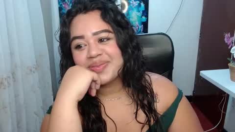 oliviia_cute online show from January 14, 2:49 am