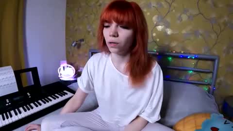 Angelina Lina online show from November 25, 7:15 pm