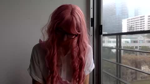 omilk online show from December 31, 4:57 pm