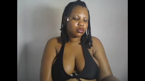 oneofdbestchubbygaloncb online show from July 2, 3:23 am