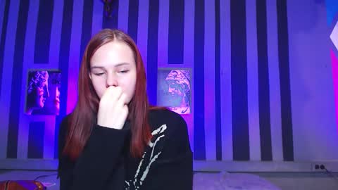 onessandra online show from October 9, 9:02 am