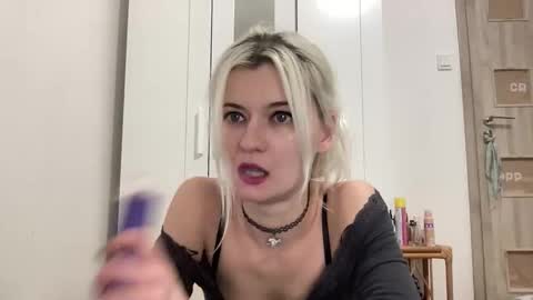 Onika online show from February 1, 11:14 pm