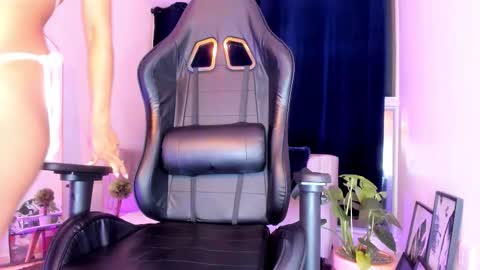 misssaray official online show from November 17, 12:22 am