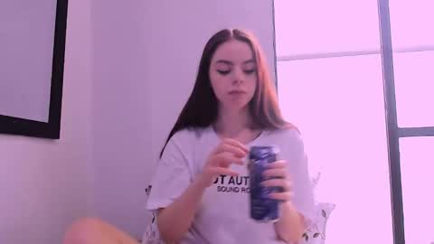 only_sarah1 online show from October 15, 10:23 pm