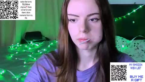 only_sarah1 online show from March 12, 11:54 pm
