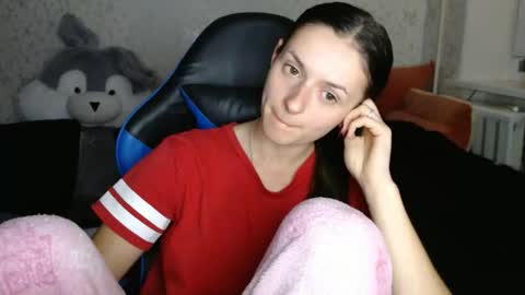 Amalia online show from November 5, 7:52 pm