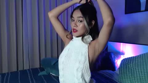 Lily Peach  -   online show from May 20, 8:39 pm