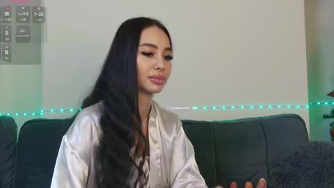 Xandra online show from December 5, 8:44 am