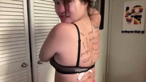 Miss Girly online show from January 6, 9:24 am