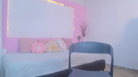 Ora Larson online show from November 4, 11:59 am