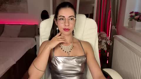 Eve Voss online show from October 15, 1:57 pm