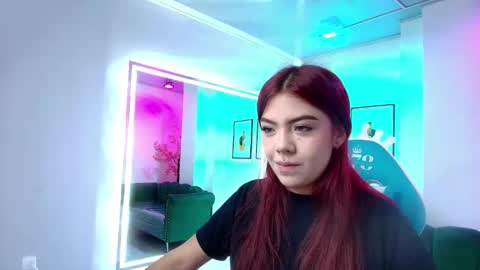 Oriana  online show from February 24, 8:18 pm