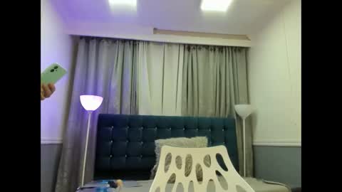 Oriana  online show from January 6, 11:47 am