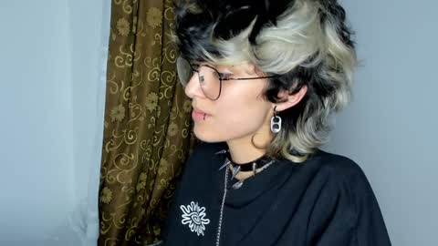 Otto 3 online show from December 17, 6:02 am